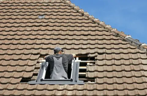 Pose de velux - Saint-Mariens